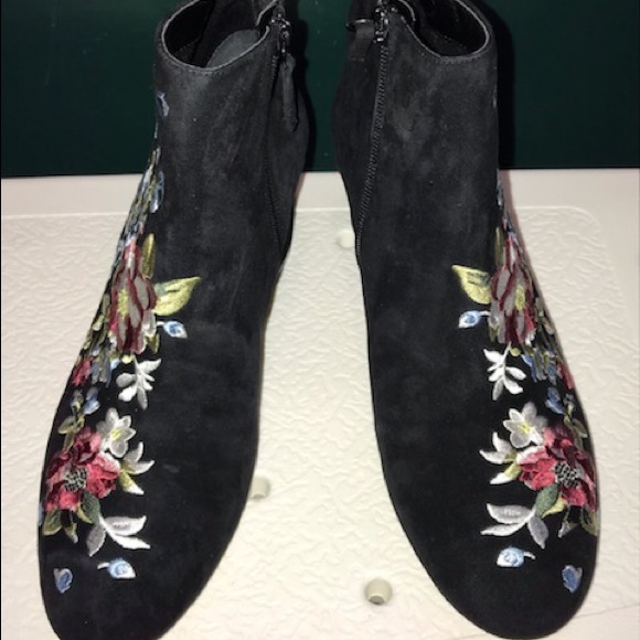 NWT White House black market embroidered ankl bts - Picture 2 of 7